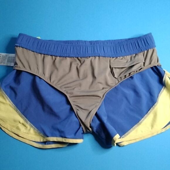 Asics shorts for women Size S - Picture 11 of 11